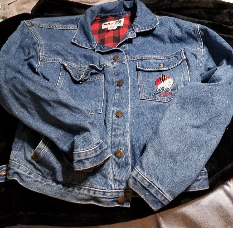 Texas jean jacket very nice! Warm Flannel Inside great shape ! GREAT FOR COUNTRY THUNDER!