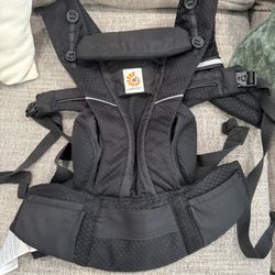 Ergo Baby Omni Breeze 360