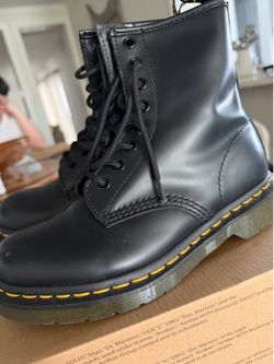 Dr. Martens women’s