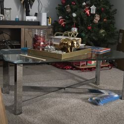 Coffee Table With Two Ends And Lamps