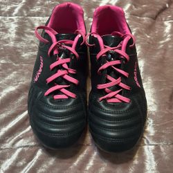 Girls Brava Soccer cleats-Size 13