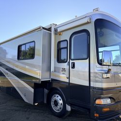 2004 Triple Slide Diesel Pusher