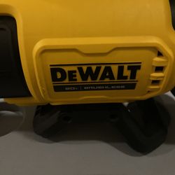 DeWalt 20V MAX DCBL722B 125 mph 450 CFM 20 V Battery Handheld Blower with battery Tool Only