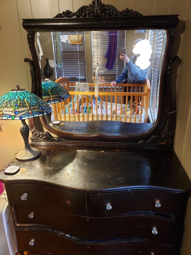 Wooden Clawed Foot Dresser With Mirror (MAKE AN OFFER)