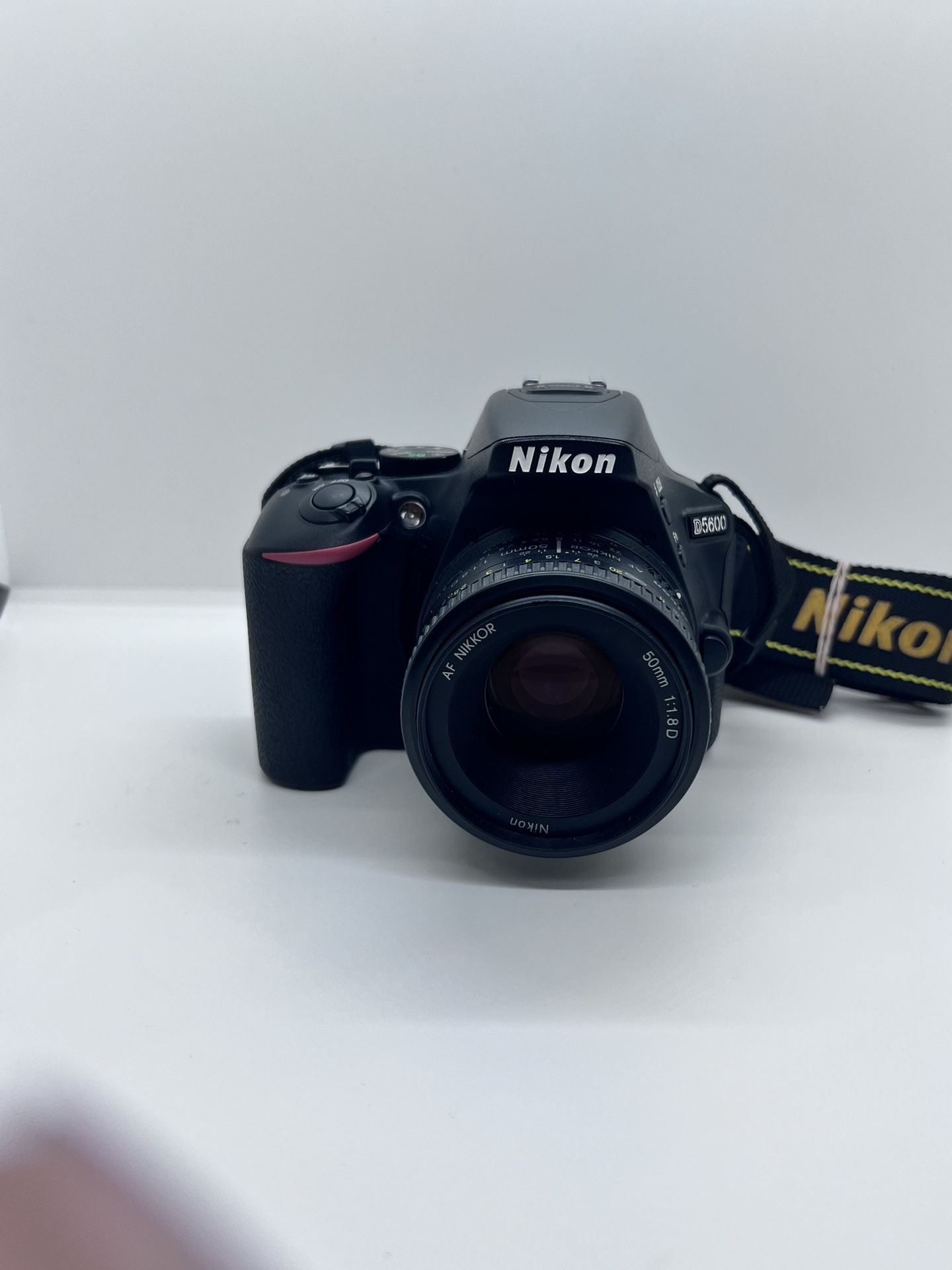 Nikon D5600 (MANAGER SPECIAL UP TO 50% Off On Select Items!)