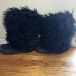 Ugg Boots Rare $100  Size 7 
