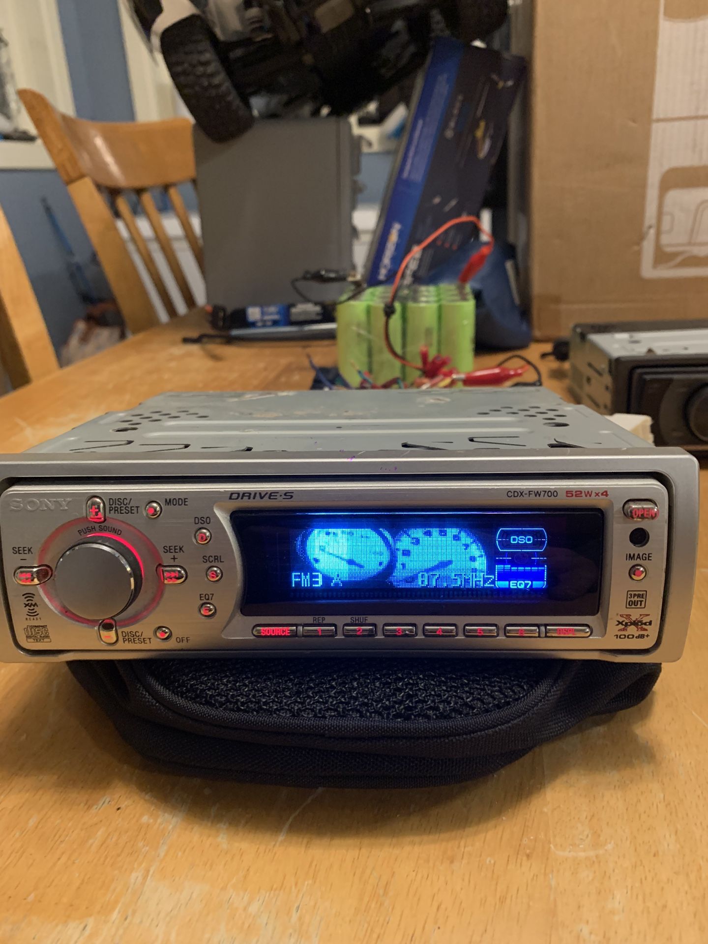 Sony CDX-FW700 Old School Gold