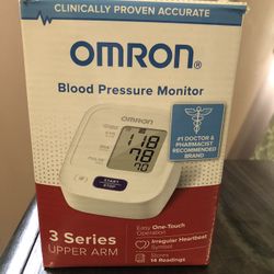 Omron 3 Series Upper Arm Blood Pressure Monitor 