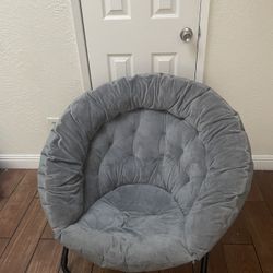 Saucer chair 