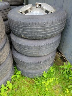 225 75 R15 Tires and aluminum wheels