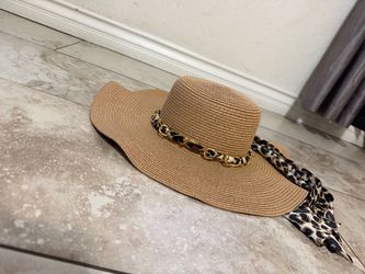 Women’s beach hat