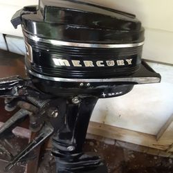 Vintage Mercury 3.9 HP Boat Motor 