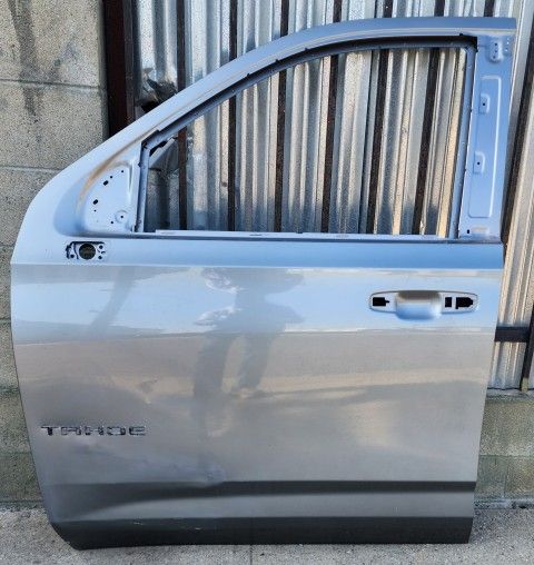2021 2022 2(contact info removed) 2025 CHEVY TAHOE LEFT DRIVER FRONT DOOR 