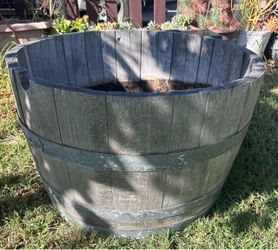 Barrel planter