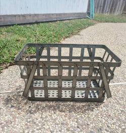 Metal decor crate