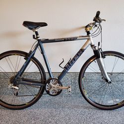 Trek 7700 MultiTrack Hybrid Bicycle 