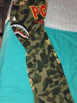 Bape hoodie (zip up)
