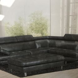 SECTIONAL WITH OTTOMAN, TABLE WITH 4 CHAIRS. 