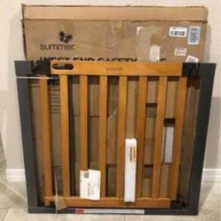 West End Pet Gate / Baby Gate - Fits Openings 36” - 60”