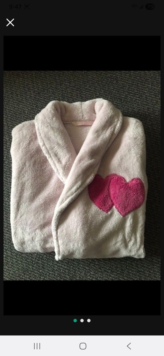 GREAT Women Sherpa Fleece Fur Warm Cozy Pink Heart Knee Length Robe VS Victoria Alike