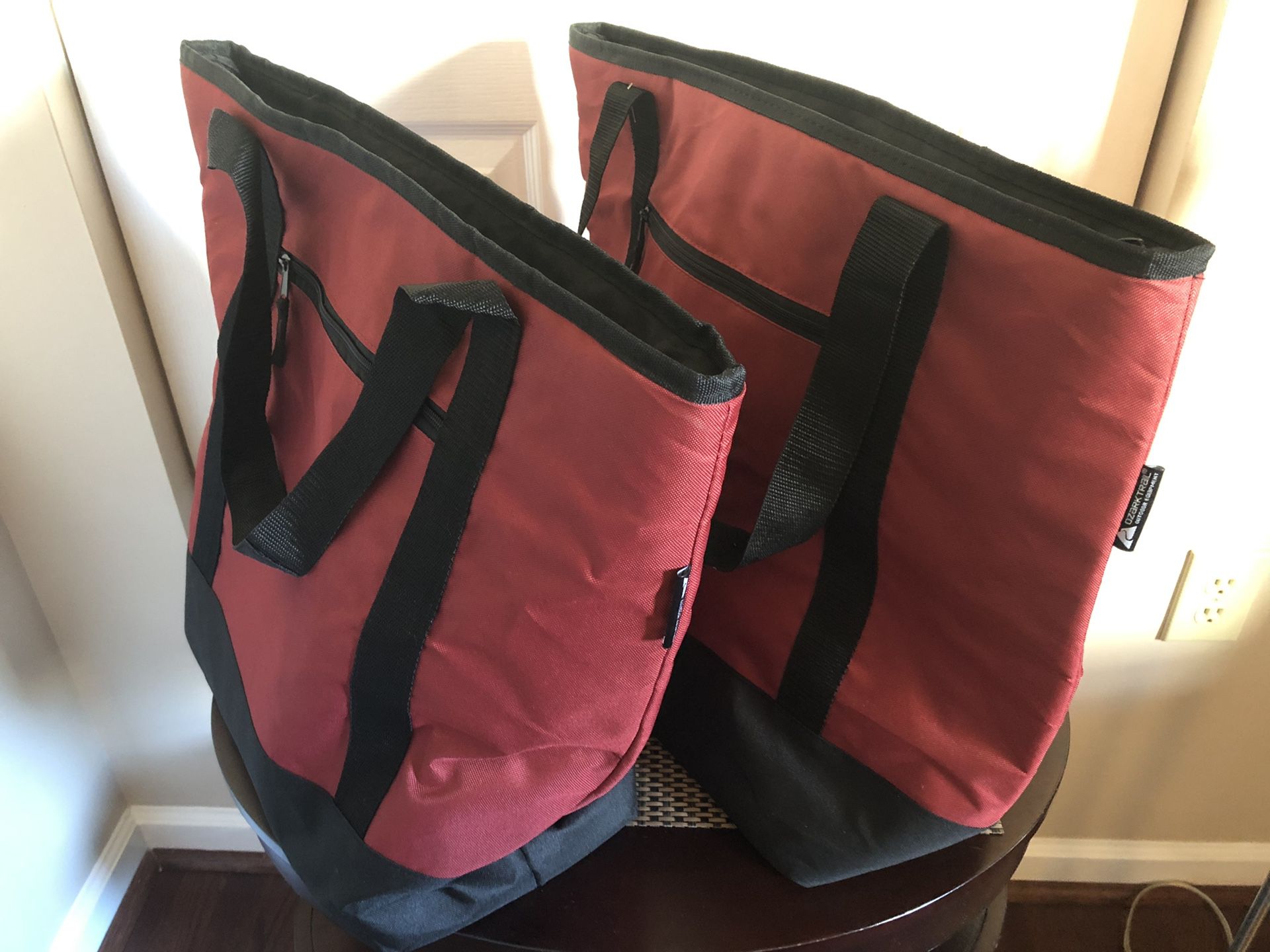 Large, lightweight cooler bags