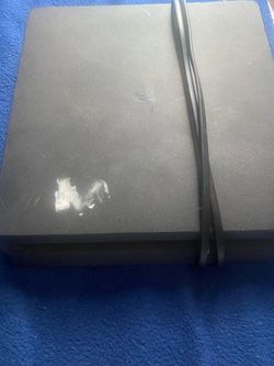 Playstation 4 slim (ps4)