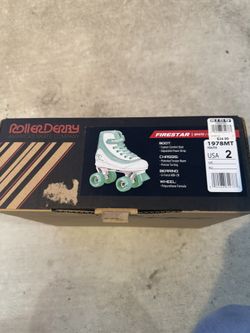 Girl Roller skates 🛼