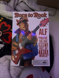 Neca Alf Ultimate Born To Rock Alf 7” Scale Action Figure