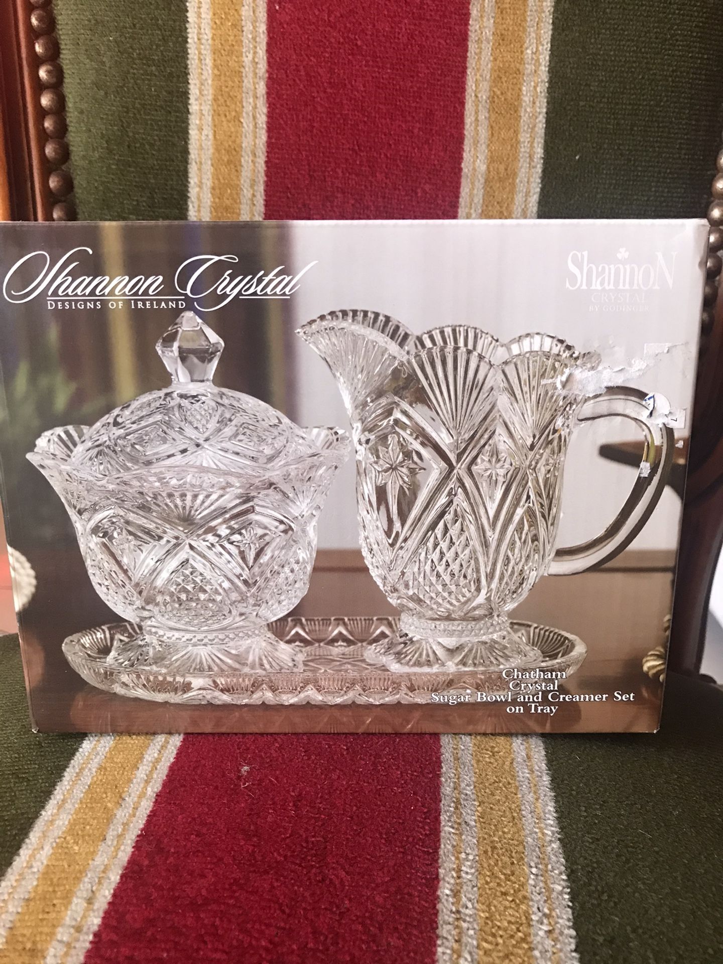 Shannon crystal sugar bowl and creamer set on tray design of Ireland