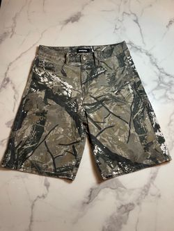 RSQ Camo Denim Shorts – Size 31