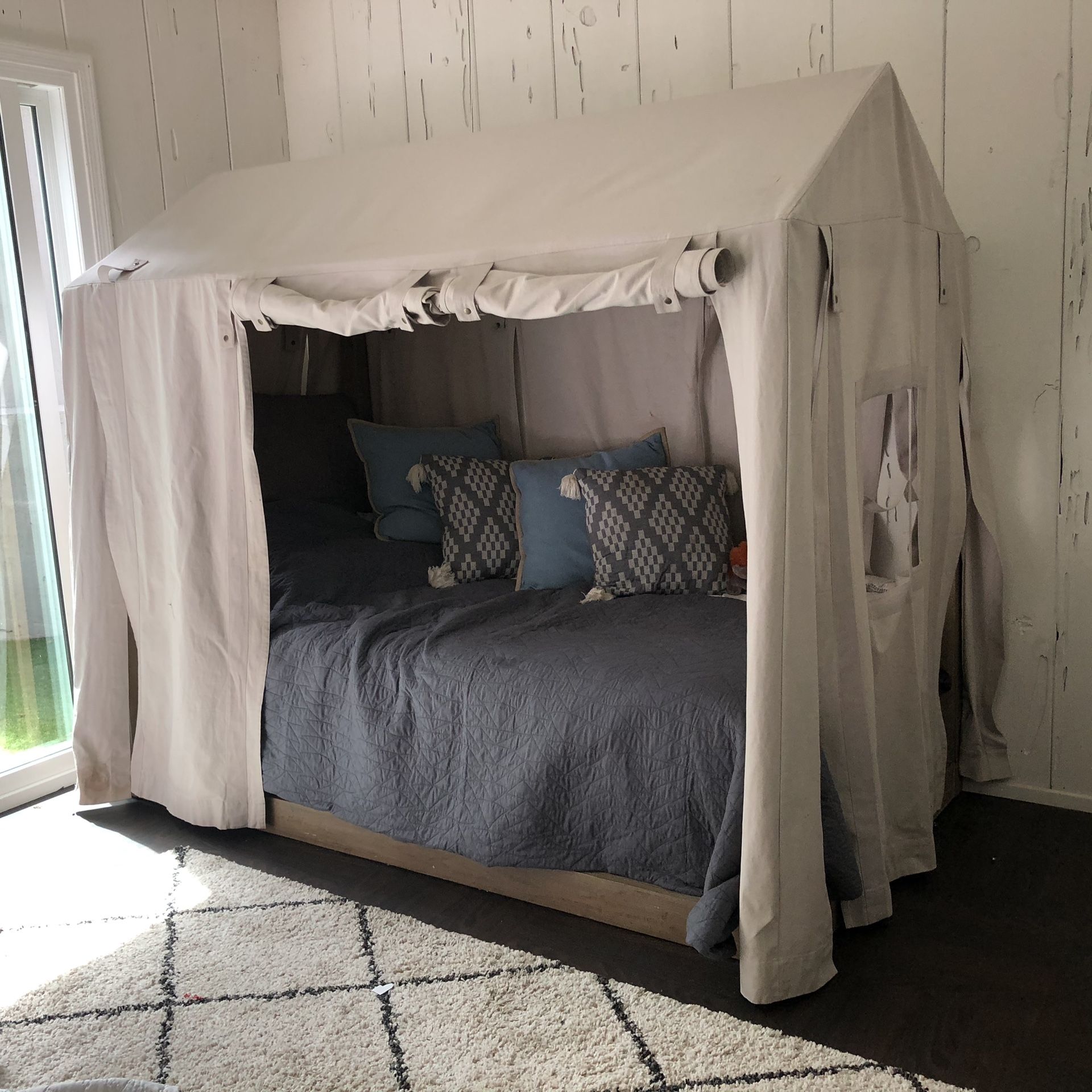 Cole canvas tent clearance bed