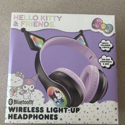 NWT licensed hello kitty and friends Bluetooth wireless light up headphones 