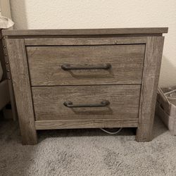 Night Stand Tables (2)