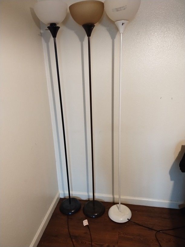 3 Lamps All For 20, 1 For 10