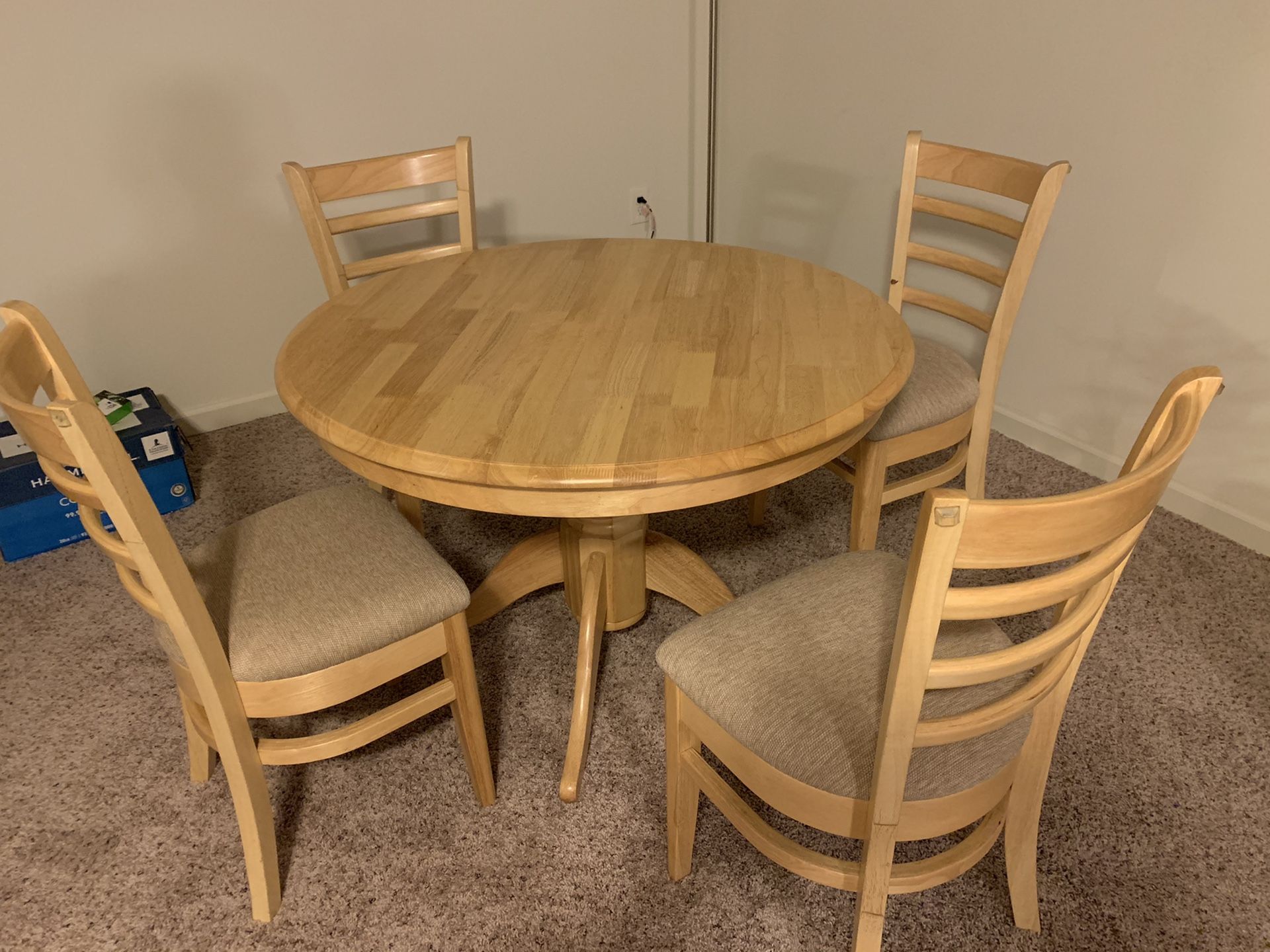 Round kitchen table set