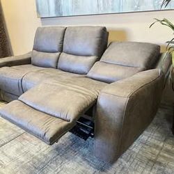 NEW ARRIVAL!!! Power Recliner Sofa and Power Recliner Loveseat With Center Console!!!