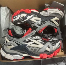 Women’s Balenciagas worn once