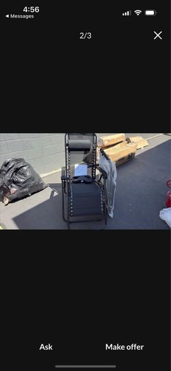 Foldable gravity chairs