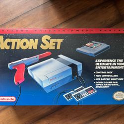 Nintendo NES Action Set in Original Box – Console, Zapper, Controllers & Mario/Duck Hunt