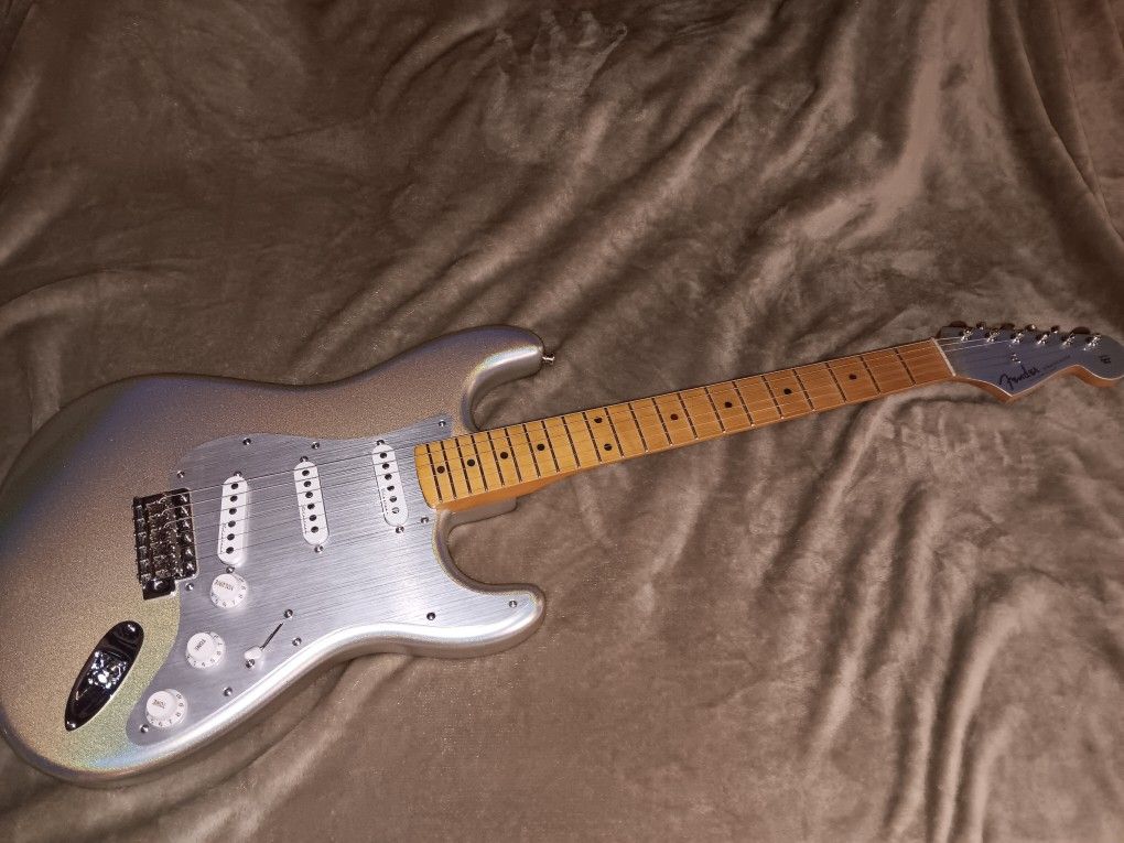 Fender Stratocaster (H.E.R. Signature)
