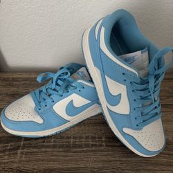 Blue Nike low dunks