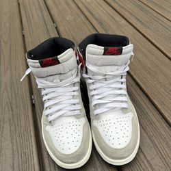 Jordan 1 Retro High OG 'Smoke Grey'