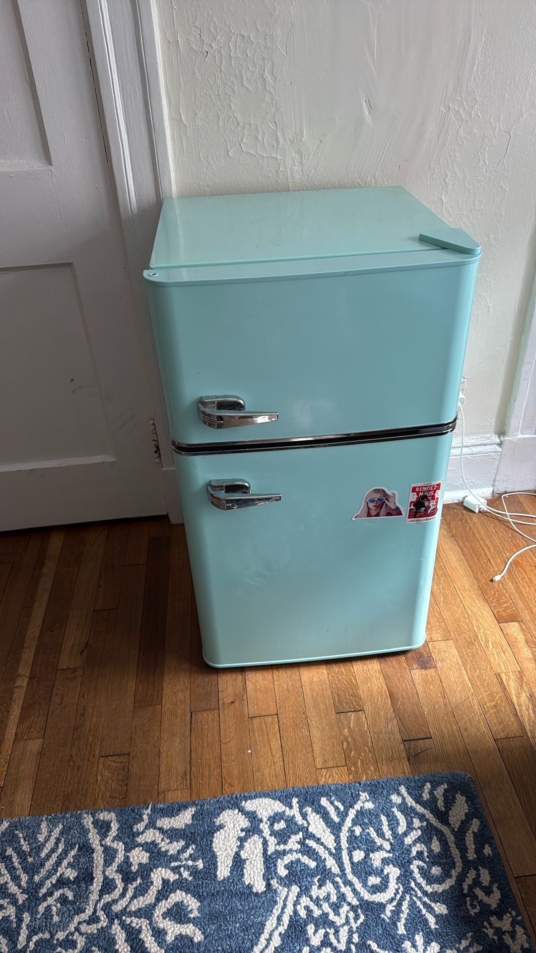 Insignia Mini Fridge 3.1 Cu Ft
