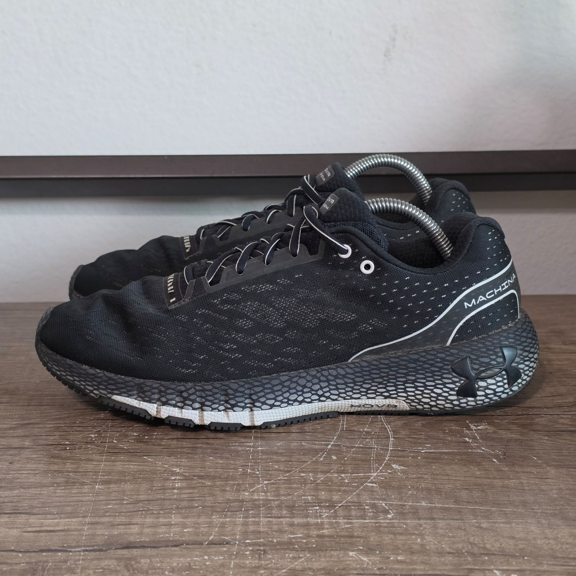Under Armour HOVR Machina Men's Shoes Size 10