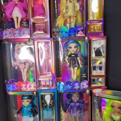 RAINBOW HIGH SERIES 2 DOLL. THIS IS NEW IN UNOPENED BOX,I
