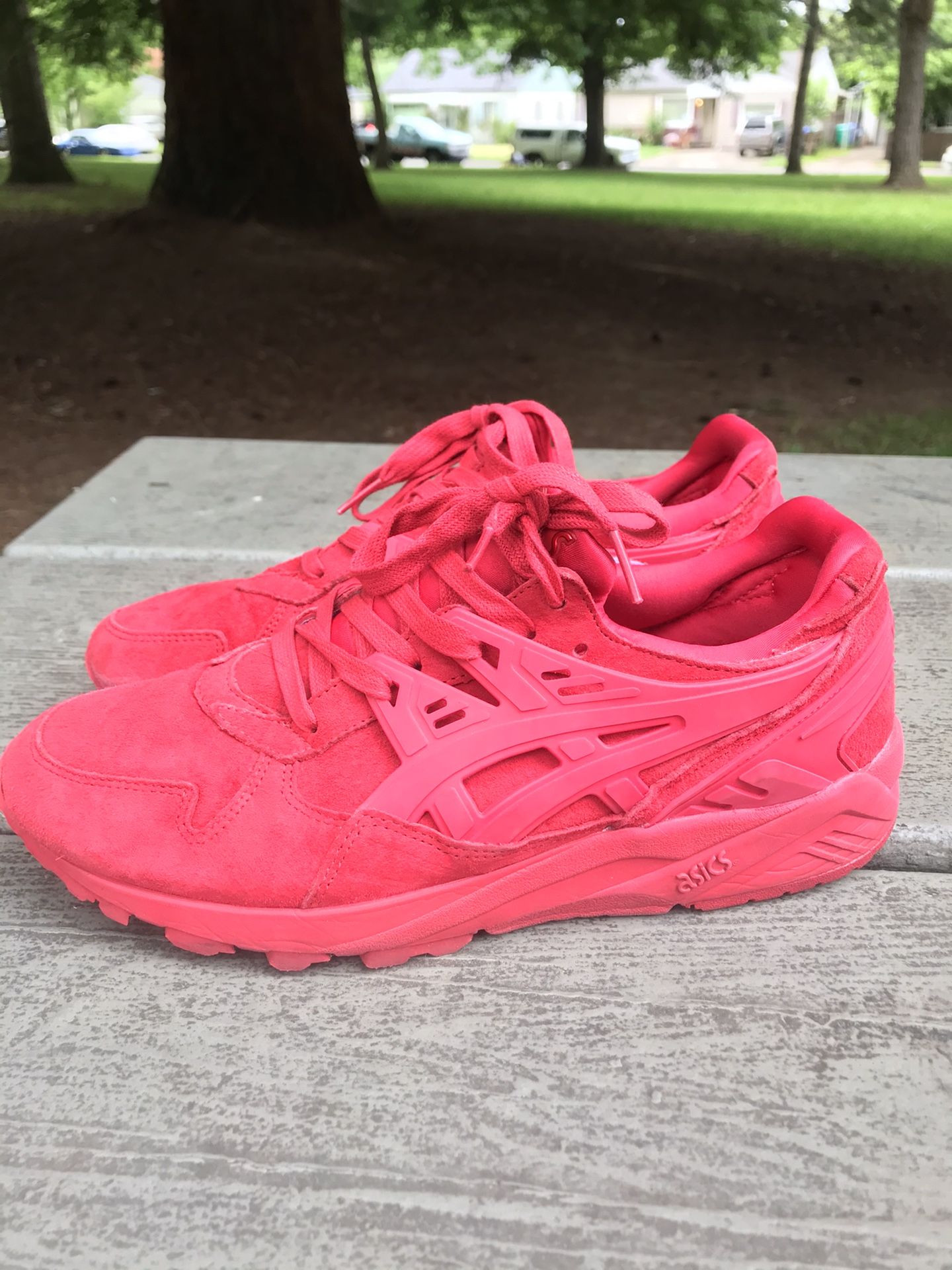 ASICS gel size 7 all red