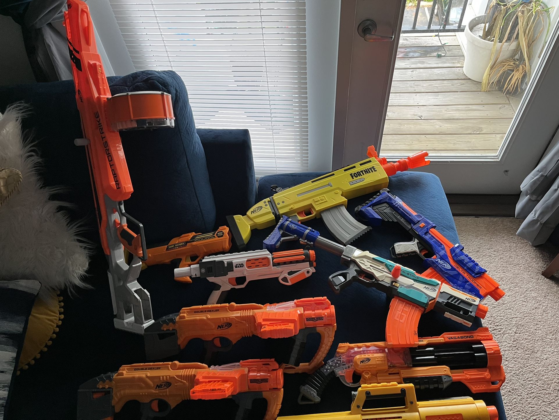10 Nerf Guns
