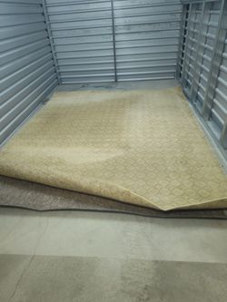 9'x11' Carpet. 