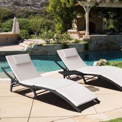 New 3 PCS Patio Furniture Outdoor Patio Lounge Chair Adjustable Folding Lawn Poolside Chaise Lounge Chair PE Rattan Patio Seating with Folding Table a