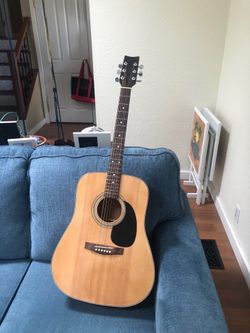 Full-sized Dreadnought Acoustic Guitar